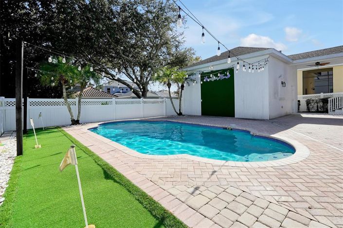 Image No.25-5 Bed House for sale