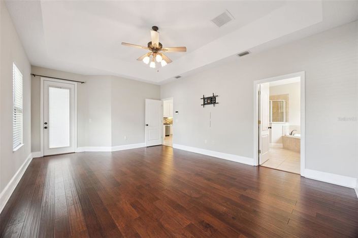 Image No.20-4 Bed House for sale