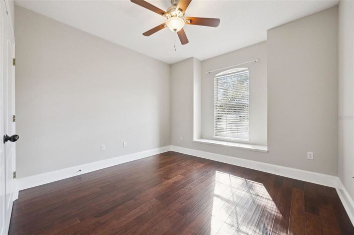 Image No.24-4 Bed House for sale