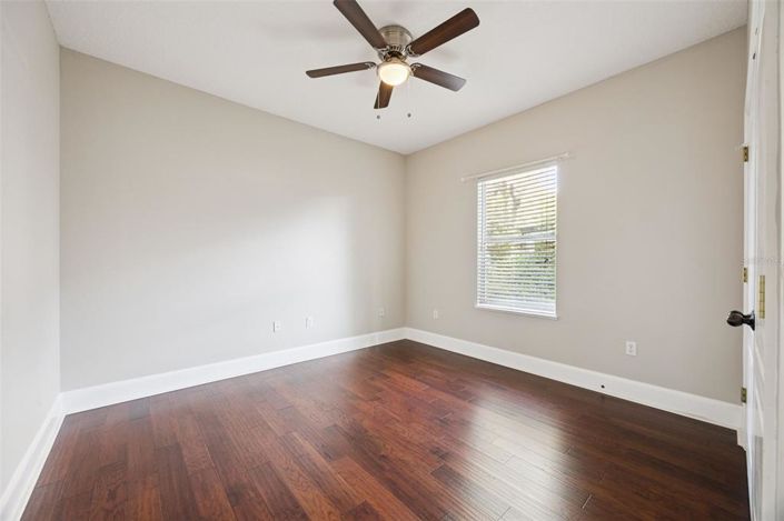 Image No.30-4 Bed House for sale