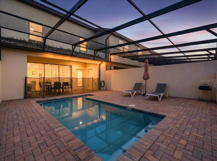 Image No.26-4 Bed Townhouse for sale