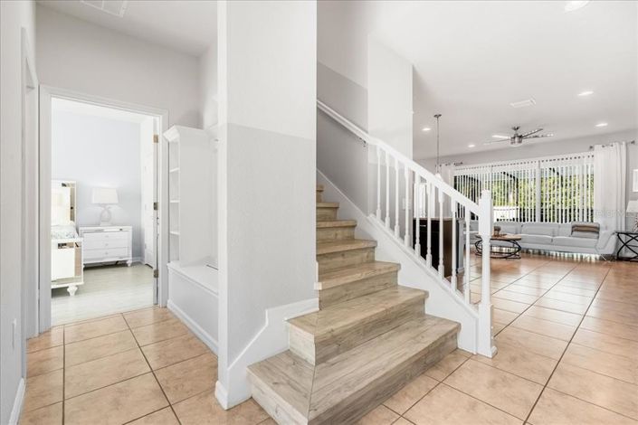 Image No.4-4 Bed Townhouse for sale