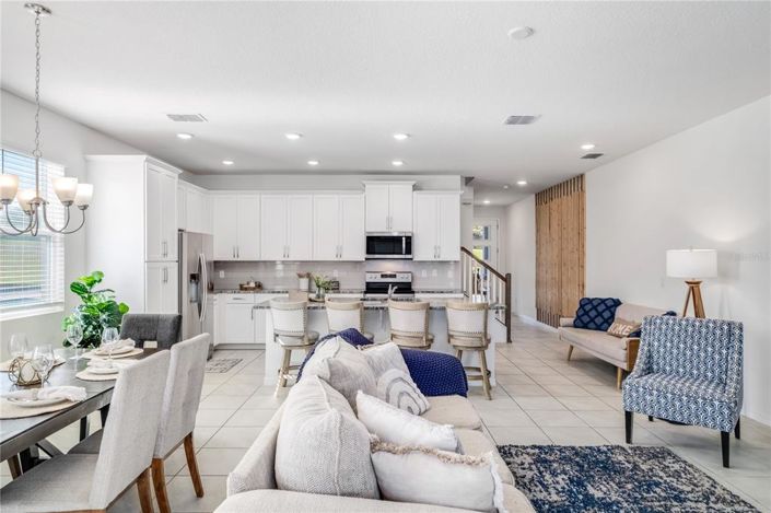 Image No.22-6 Bed Townhouse for sale