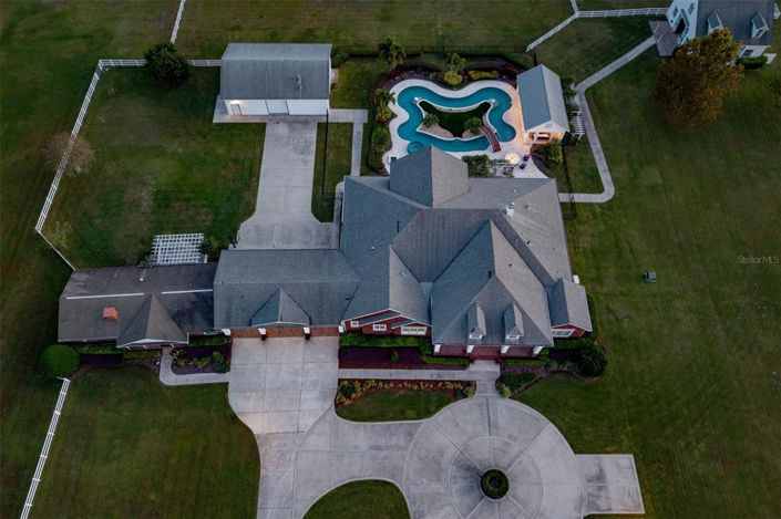 Image No.10-10 Bed House for sale