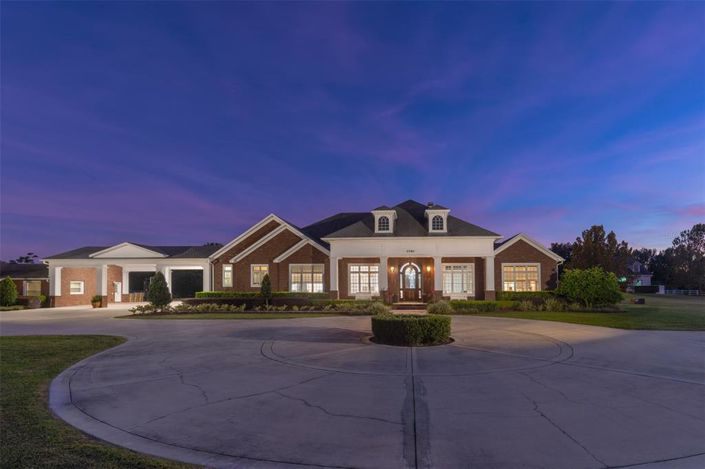 Image No.2-10 Bed House for sale