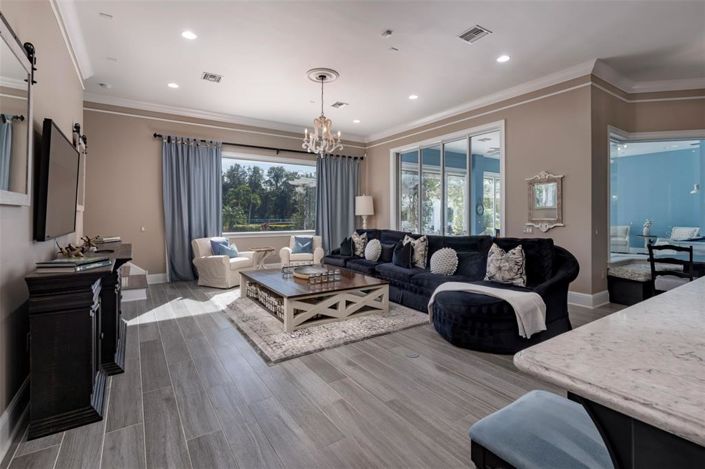 Image No.20-10 Bed House for sale