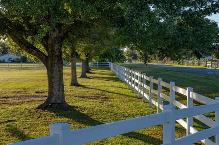 Image No.3-10 Bed House for sale