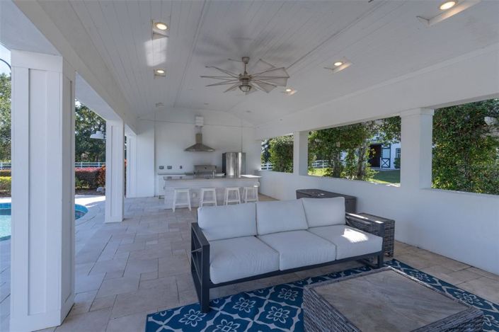 Image No.43-10 Bed House for sale