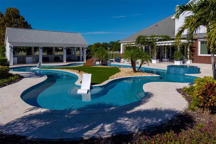 Image No.50-10 Bed House for sale