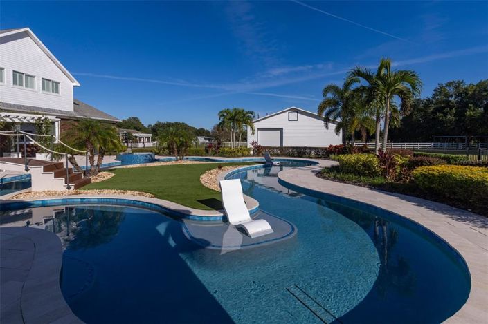 Image No.54-10 Bed House for sale