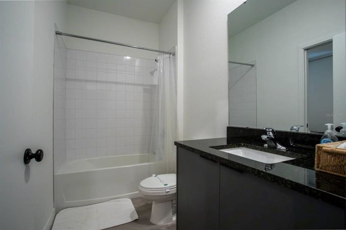 Image No.15-3 Bed Townhouse for sale