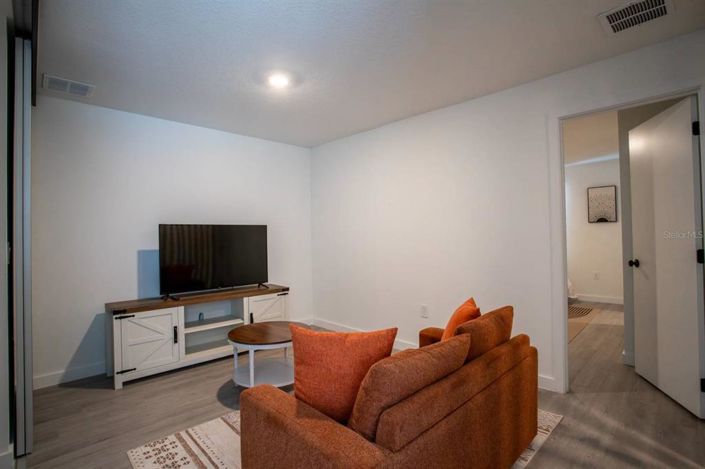 Image No.18-3 Bed Townhouse for sale