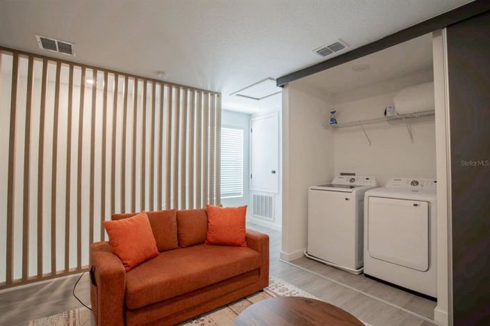 Image No.19-3 Bed Townhouse for sale