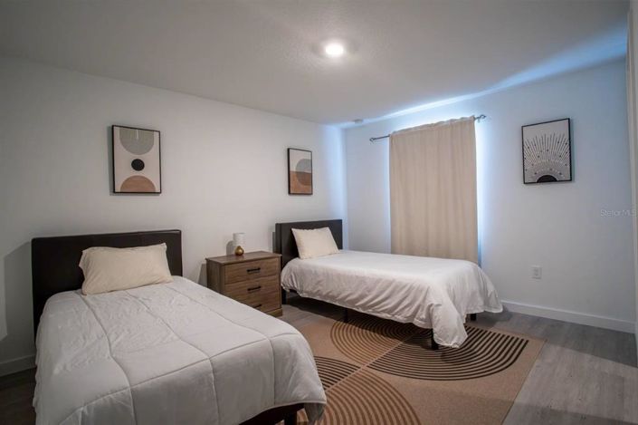 Image No.20-3 Bed Townhouse for sale