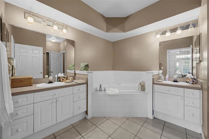 Image No.15-4 Bed Apartment for sale