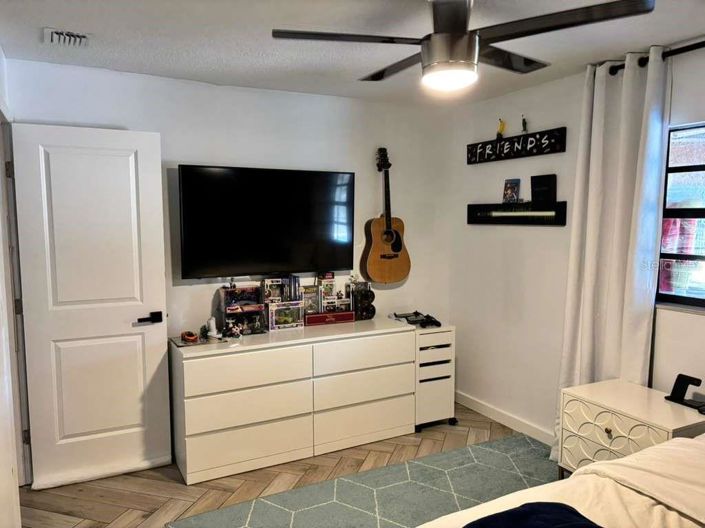 Image No.36-3 Bed House for sale