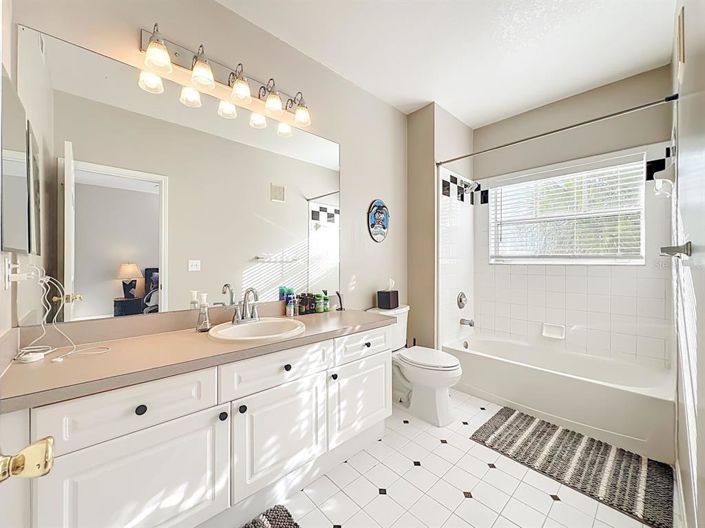 Image No.19-3 Bed Apartment for sale