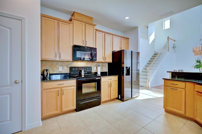 Image No.12-4 Bed House for sale