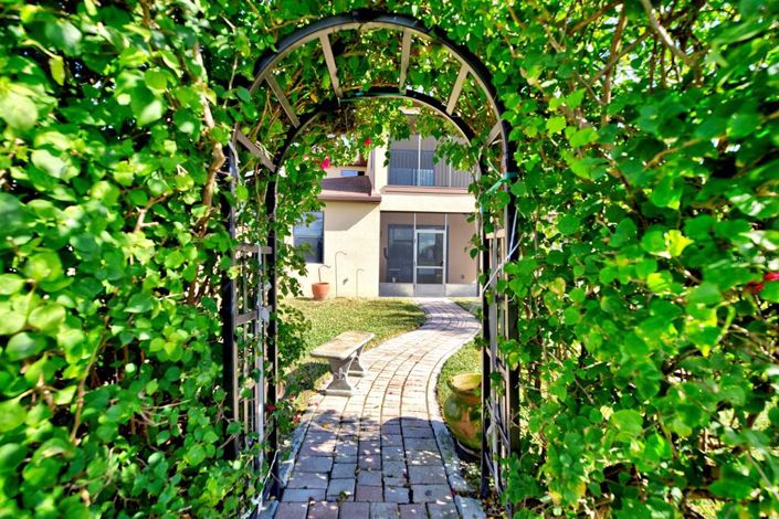 Image No.52-4 Bed House for sale