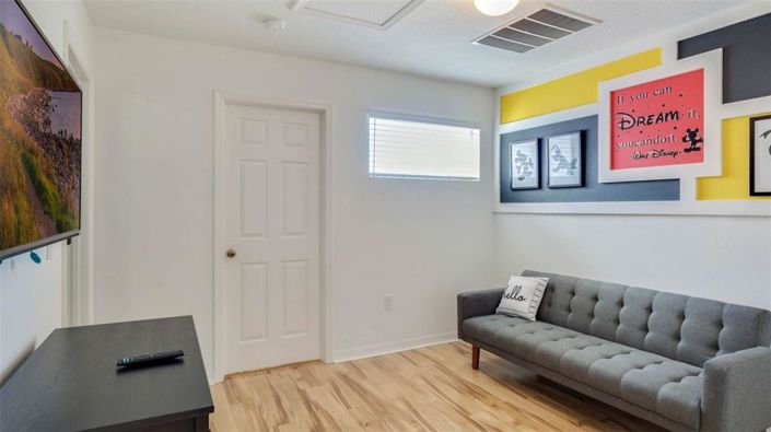 Image No.2-6 Bed House for sale