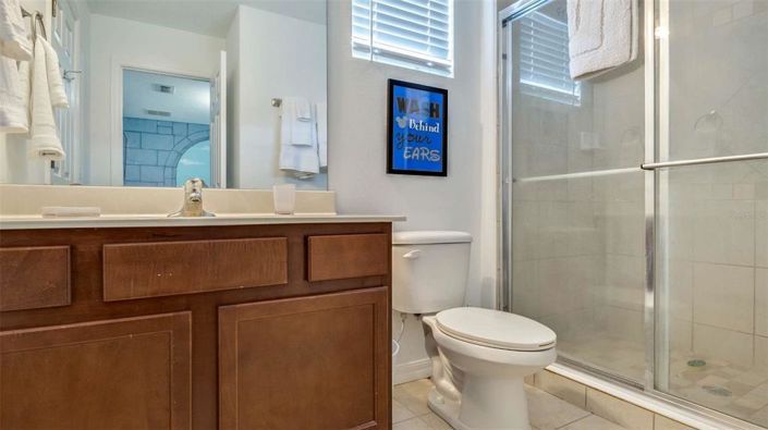 Image No.9-6 Bed House for sale