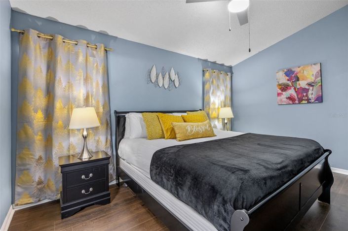 Image No.17-5 Bed House for sale