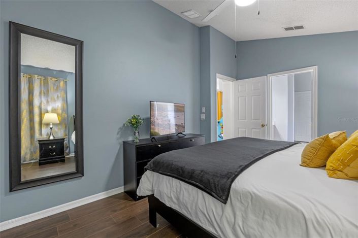 Image No.19-5 Bed House for sale