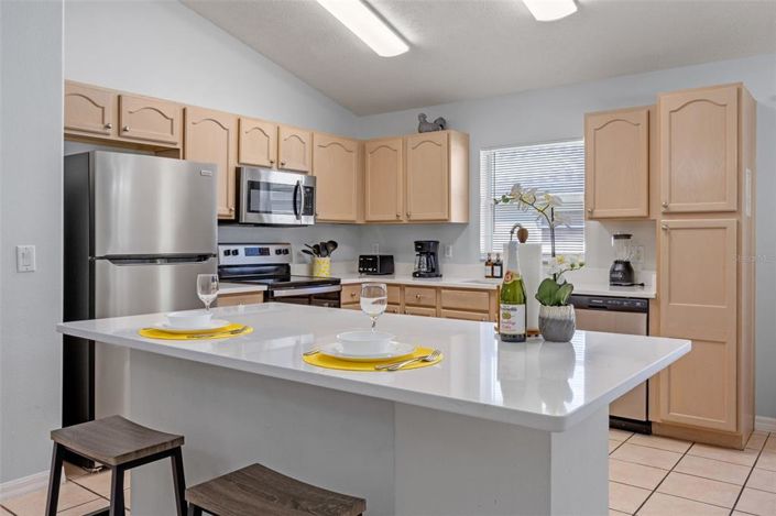 Image No.6-5 Bed House for sale