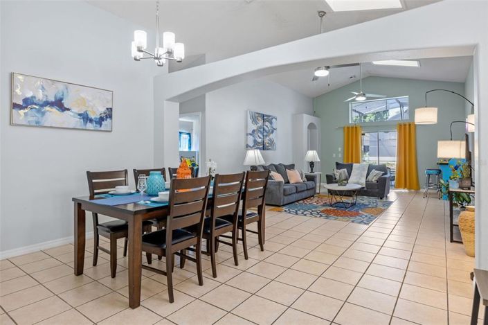 Image No.9-5 Bed House for sale