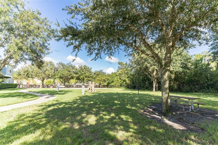 Image No.23-Maison de ville de 4 chambres à vendre à Saint John