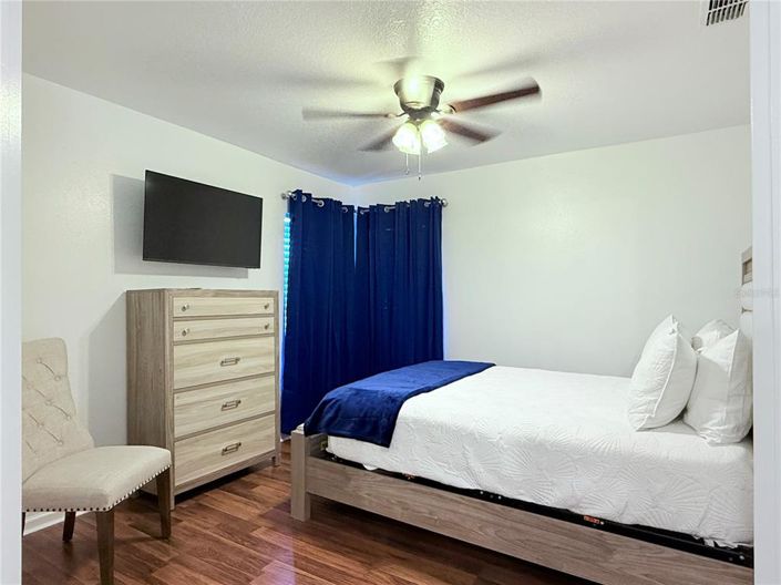 Image No.20-5 Bed House for sale