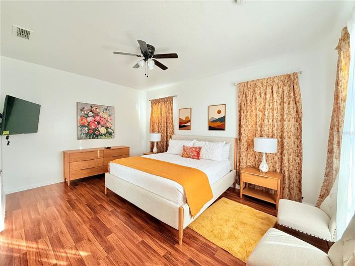 Image No.27-5 Bed House for sale