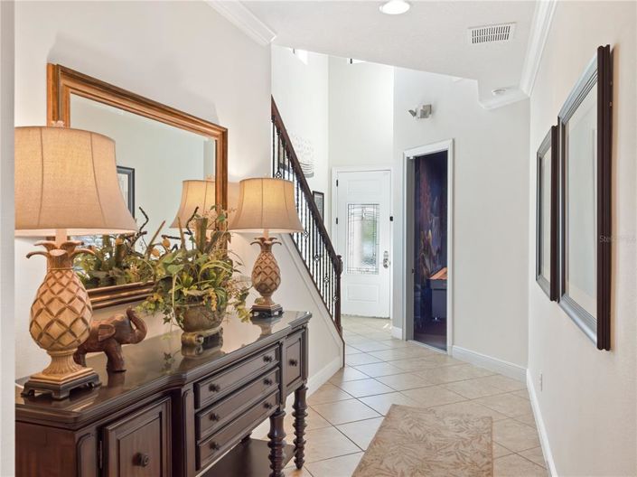 Image No.17-5 Bed House for sale