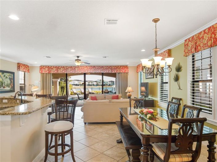 Image No.18-5 Bed House for sale