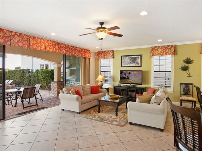 Image No.19-5 Bed House for sale