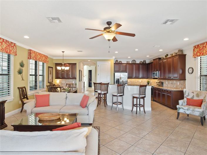 Image No.21-5 Bed House for sale