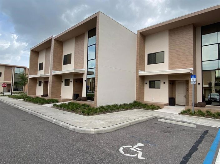 Image No.3-4 Bed Townhouse for sale