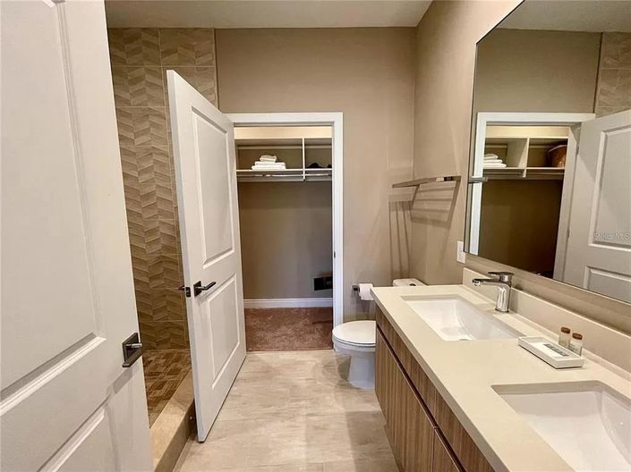 Image No.8-4 Bed Townhouse for sale