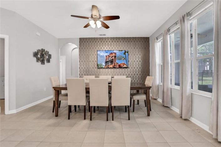 Image No.24-6 Bed House for sale