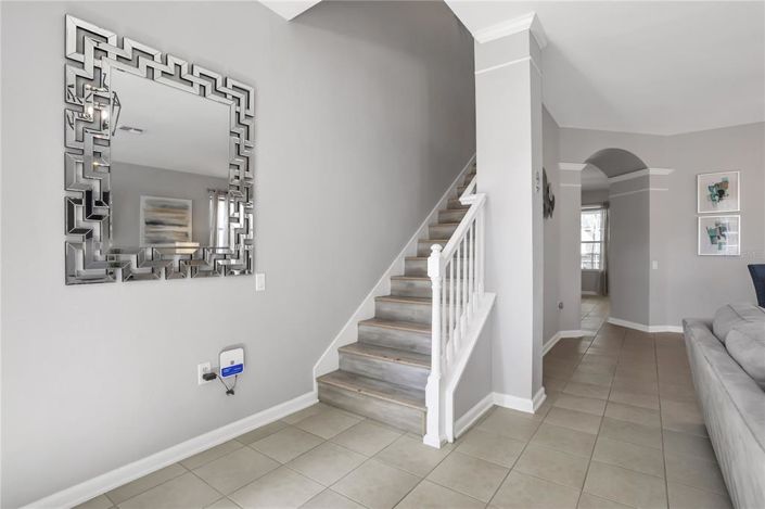 Image No.6-6 Bed House for sale