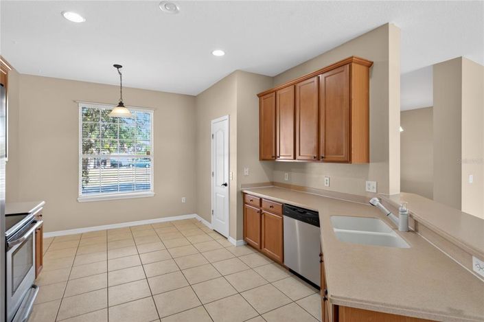 Image No.7-4 Bed House for sale