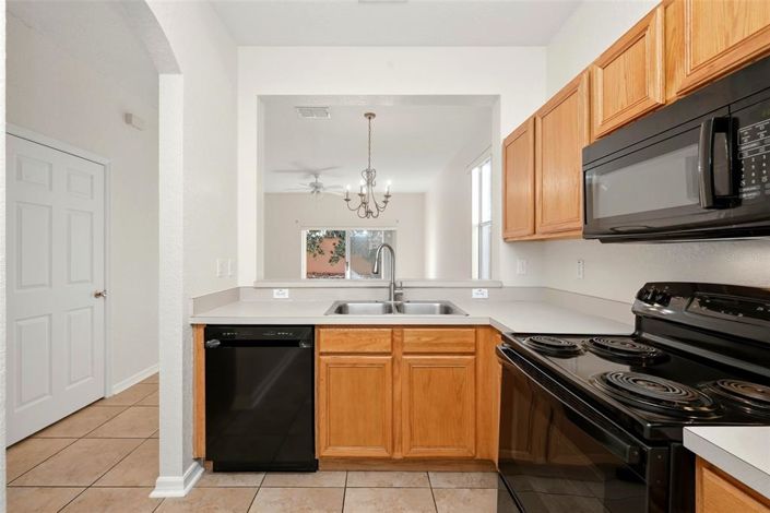 Image No.10-4 Bed Townhouse for sale