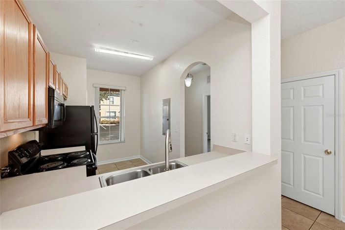 Image No.11-4 Bed Townhouse for sale