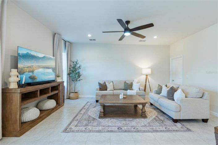 Image No.3-4 Bed House for sale