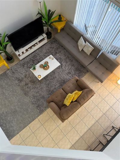 Image No.19-6 Bed House for sale