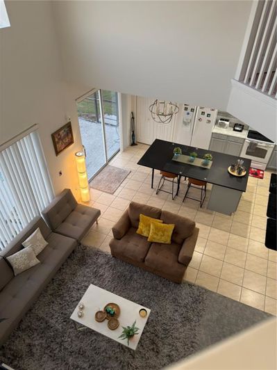 Image No.21-6 Bed House for sale