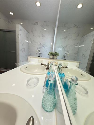 Image No.32-6 Bed House for sale