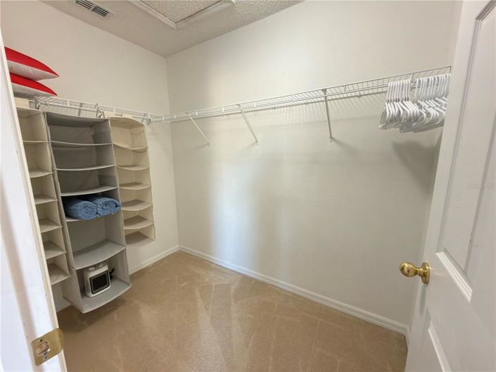 Image No.37-6 Bed House for sale