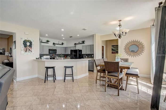 Image No.13-4 Bed House for sale