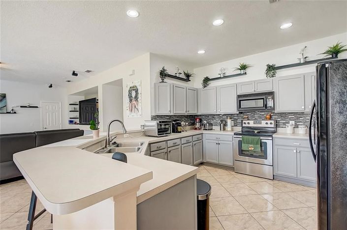 Image No.17-4 Bed House for sale